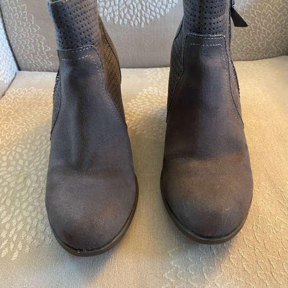 Arizona Jean Company Heeled Boots - Picture 2 of 7